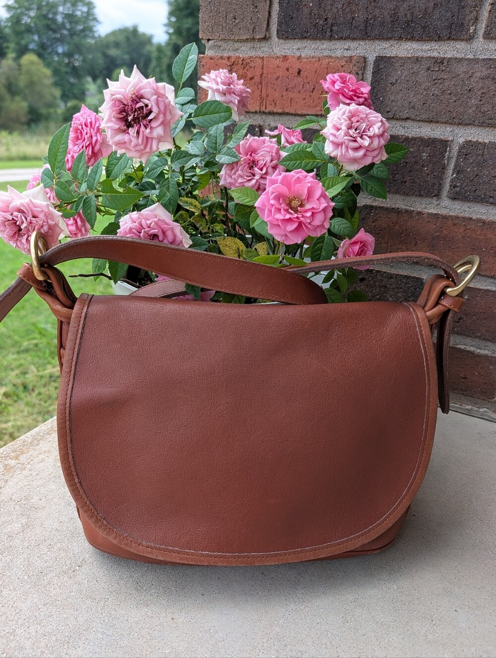 🥰 Vintage 90's Fletcher Flap Saddle #4150 Genuine Leather Zip Top Shoulder Bag